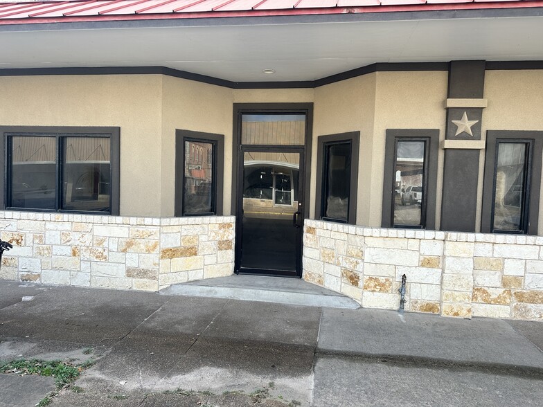 138 Live Oak St, Marlin, TX à vendre - Photo de l’immeuble – Image 3 sur 29