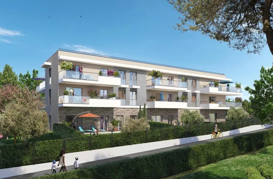 Local commercial dans Le Cannet à louer - Photo de l’immeuble – Image 1 sur 3