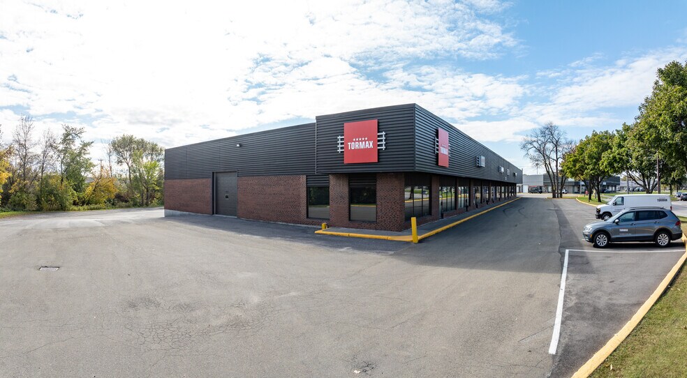 955 Av Saint-Jean-Baptiste, Québec, QC à louer - Photo de l’immeuble – Image 1 sur 2