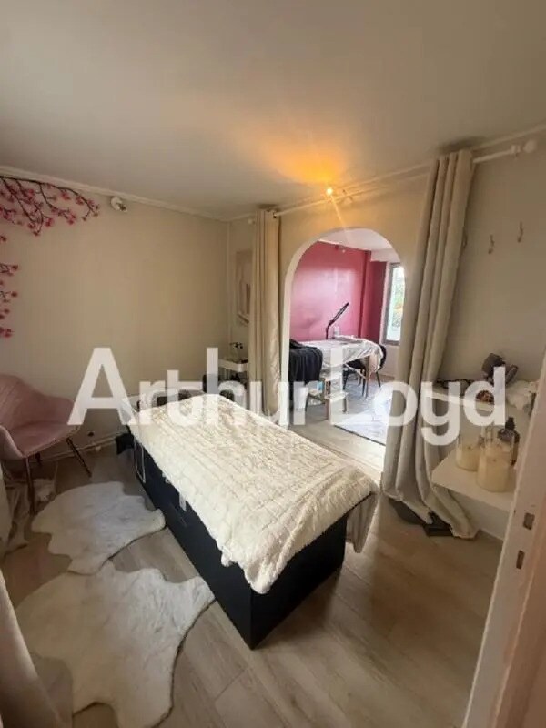 Bureau dans Caen à louer Photo de l’immeuble– Image 1 sur 5