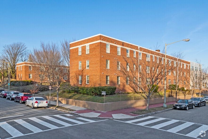 201 16th St NE, Washington, DC à vendre - Photo principale – Image 1 sur 13