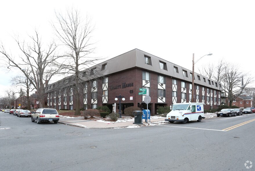 69 Gillett St, Hartford, CT à vendre - Photo principale – Image 1 sur 3
