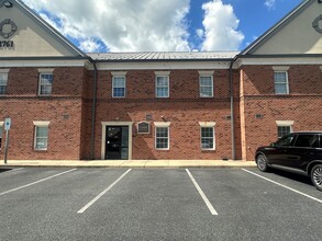 2761 Jefferson Davis Hwy, Stafford, VA à louer Photo de l’immeuble– Image 2 sur 14