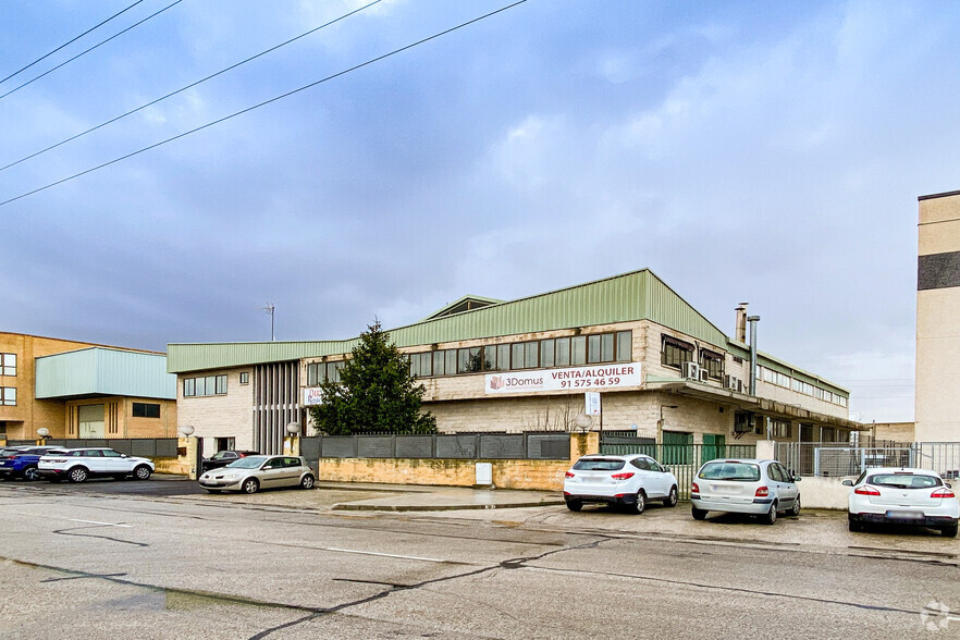 Calle Puerto Navafría, 29, Móstoles, Madrid à vendre - Photo de l’immeuble – Image 2 sur 14