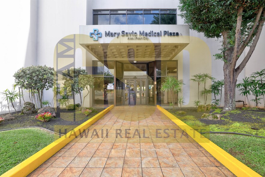 98-1247 Kaahumanu St, Aiea, HI à louer - Photo de l’immeuble – Image 1 sur 20