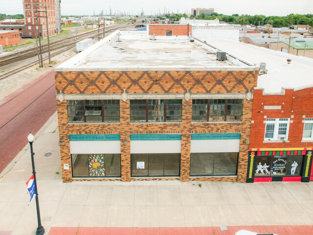 200 W Grand Ave, Ponca City, OK à vendre - Photo de l’immeuble – Image 3 sur 27