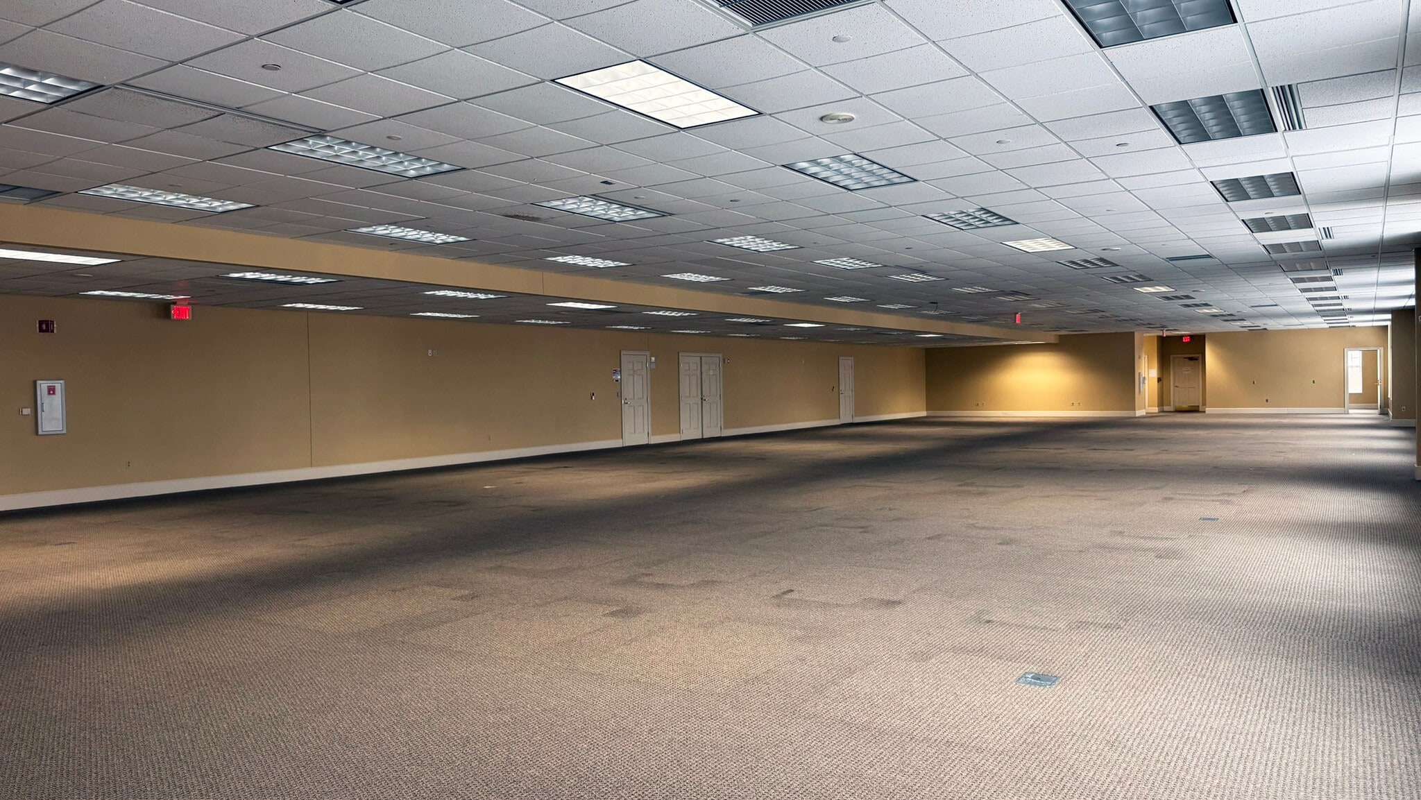 6938 Elm Valley Dr, Kalamazoo, MI à louer Photo de l’immeuble– Image 1 sur 3