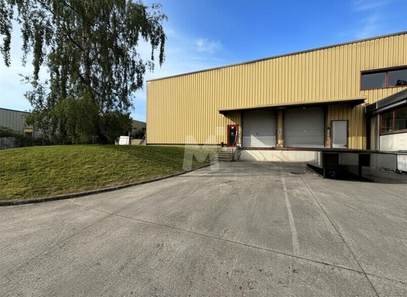Avenue Ettore Bugatti, Linas à vendre - Photo de l’immeuble – Image 3 sur 12