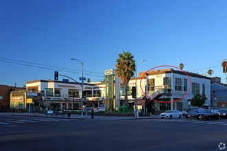 301 S Western Ave, Los Angeles, CA à louer Photo de l’immeuble– Image 1 sur 10