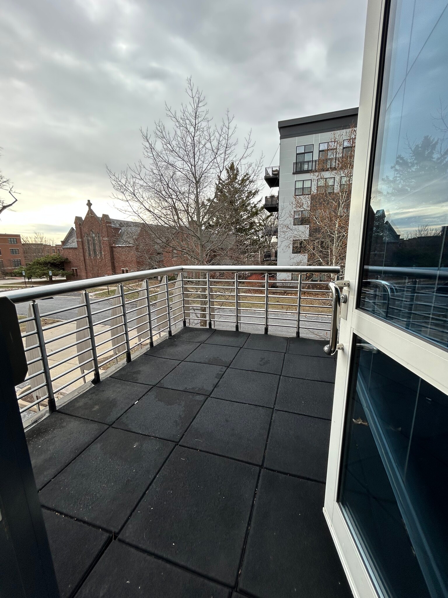 1725 N McGovern St, Highland Park, IL à louer Photo de l’immeuble– Image 1 sur 7