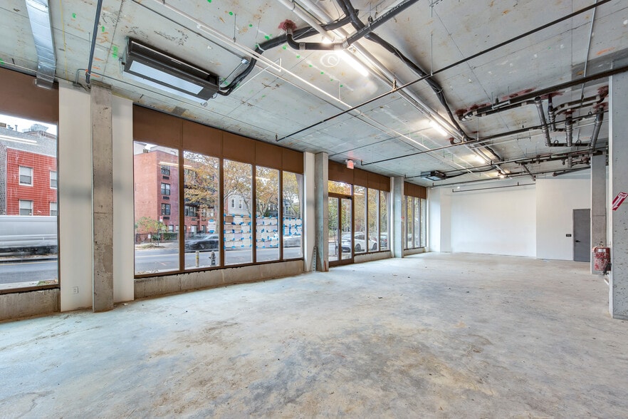 828 Metropolitan Ave, Brooklyn, NY à louer - Photo intérieure – Image 3 sur 5