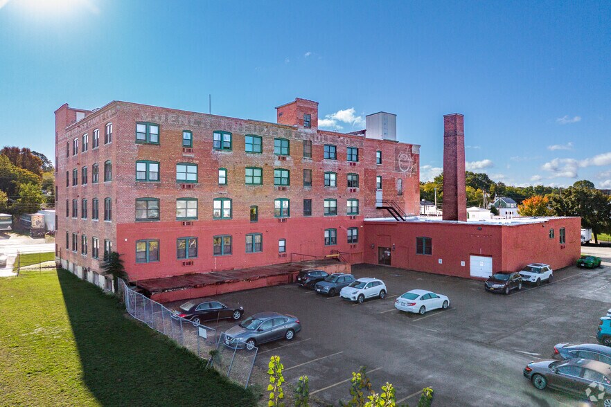 617 Hiawatha Blvd E, Syracuse, NY à louer - Photo de l’immeuble – Image 2 sur 23