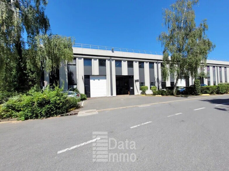 Industriel/Logistique dans Lognes à louer - Photo de l’immeuble – Image 3 sur 14