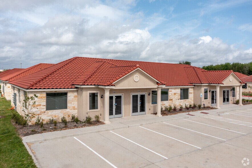 2743 Smith Ranch Rd, Pearland, TX à louer - Photo de l’immeuble – Image 1 sur 31