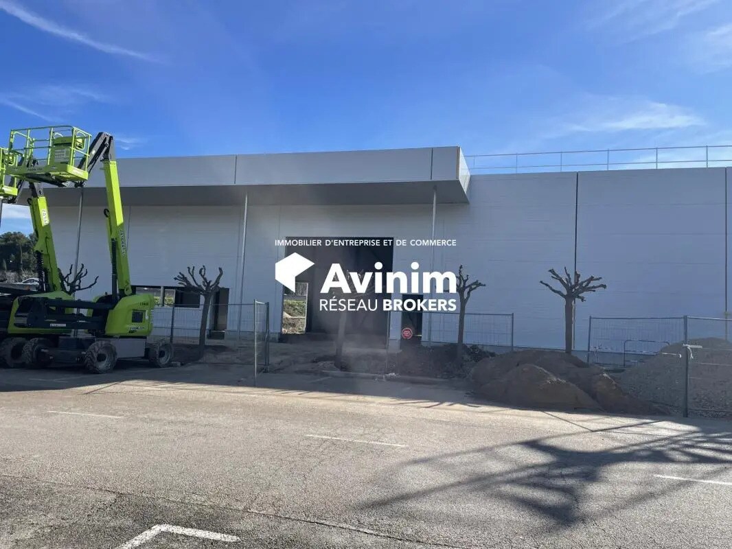 Local commercial dans Les Pennes-Mirabeau à louer Photo de l’immeuble– Image 1 sur 6