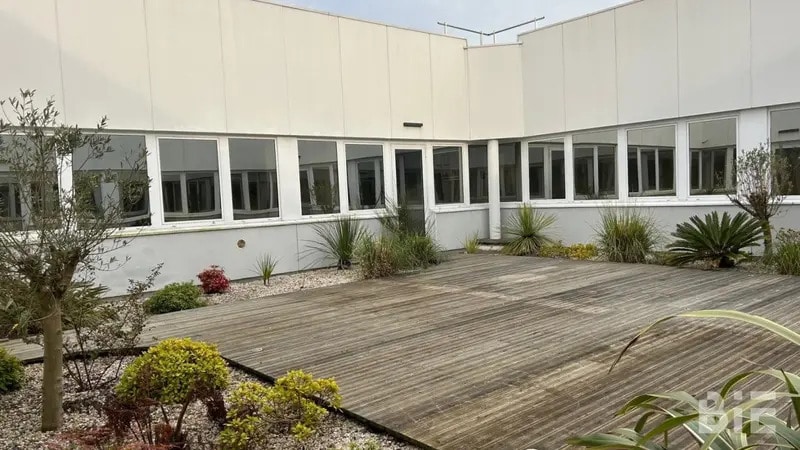124 Avenue De Magudas, Mérignac à louer - Photo de l’immeuble – Image 3 sur 14