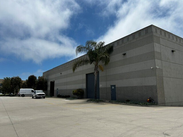 3223 Golf Course Dr, Ventura, CA à louer - Photo de l’immeuble – Image 3 sur 11