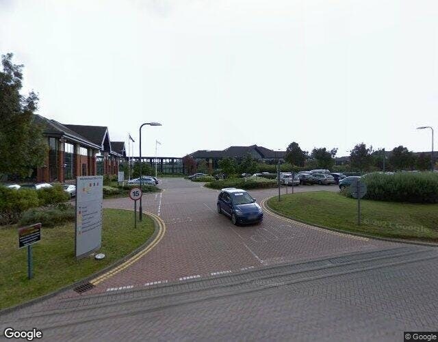 Westacott Way, Maidenhead à louer - Photo de l’immeuble – Image 2 sur 2