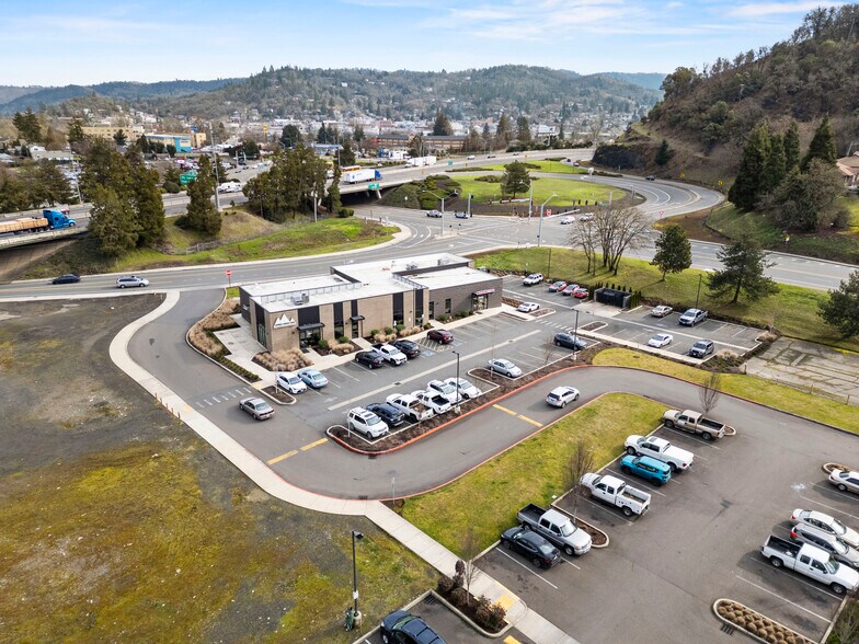 722 W Harvard Ave, Roseburg, OR à louer - Aérien – Image 2 sur 12
