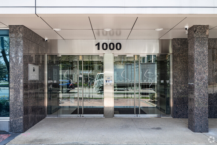 1000 Franklin Ave, Garden City, NY à louer - Photo de l’immeuble – Image 3 sur 4