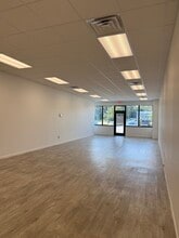 7449 Airport Blvd, Mobile, AL à louer Photo intérieure– Image 2 sur 3