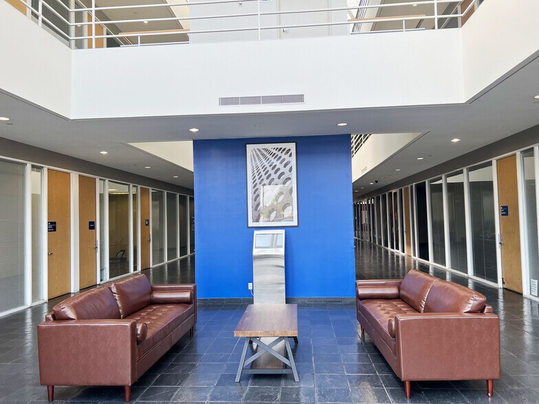 11301 Fallbrook Dr, Houston, TX à louer - Photo intérieure – Image 3 sur 13