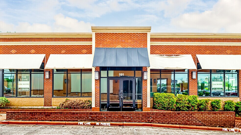 3701 W Northwest Hwy, Dallas, TX à louer - Photo de l’immeuble – Image 3 sur 11