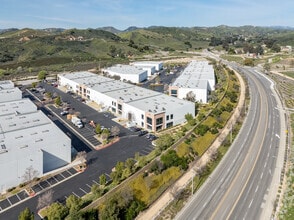 28751 Industry Dr, Valencia, CA - Vue aérienne  vue de carte - Image1