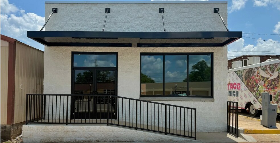 206 Easy Street, Enterprise, AL à louer - Photo de l’immeuble – Image 2 sur 2