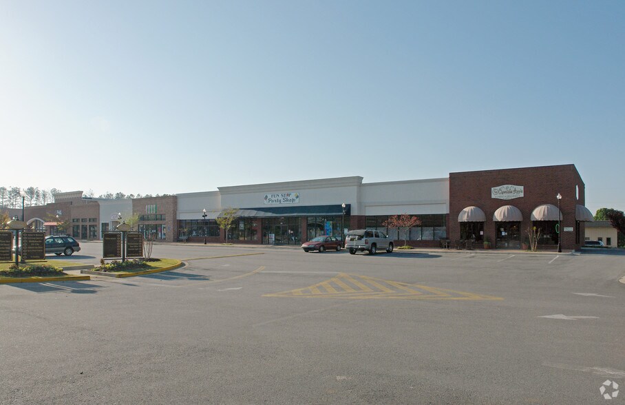 650 Henderson Dr, Cartersville, GA à louer - Photo de l’immeuble – Image 2 sur 5