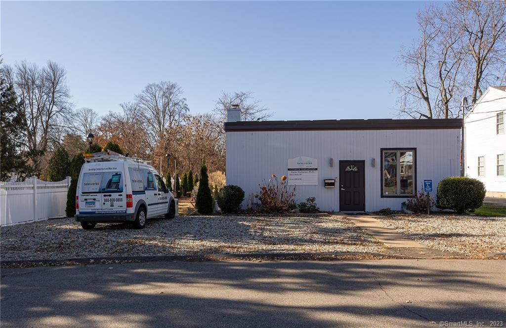 17 Parker Terrace Ext, Glastonbury, CT à louer Photo principale– Image 1 sur 17