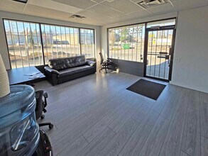 2984 Norland Ave, Burnaby, BC à louer Photo intérieure– Image 2 sur 7