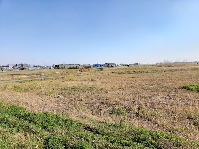 6101 29 Av, Beaumont, AB à louer - Photo de l’immeuble – Image 2 sur 6