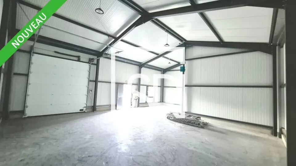 Industriel/Logistique dans Saint-Bonnet-près-Riom à louer Photo intérieure– Image 1 sur 15