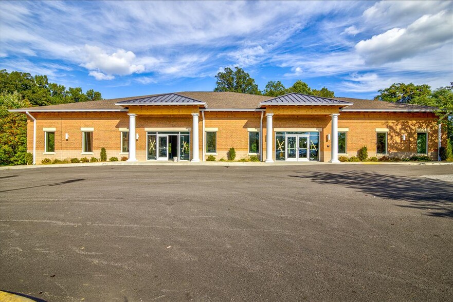 3070 Electric Rd, Roanoke, VA à louer - Photo de l’immeuble – Image 2 sur 12
