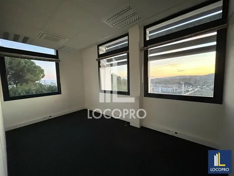 Bureau dans Cagnes-sur-Mer à louer Photo intérieure– Image 1 sur 7