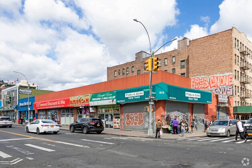 815-837 E Tremont Ave, Bronx, NY à louer - Photo principale – Image 2 sur 8