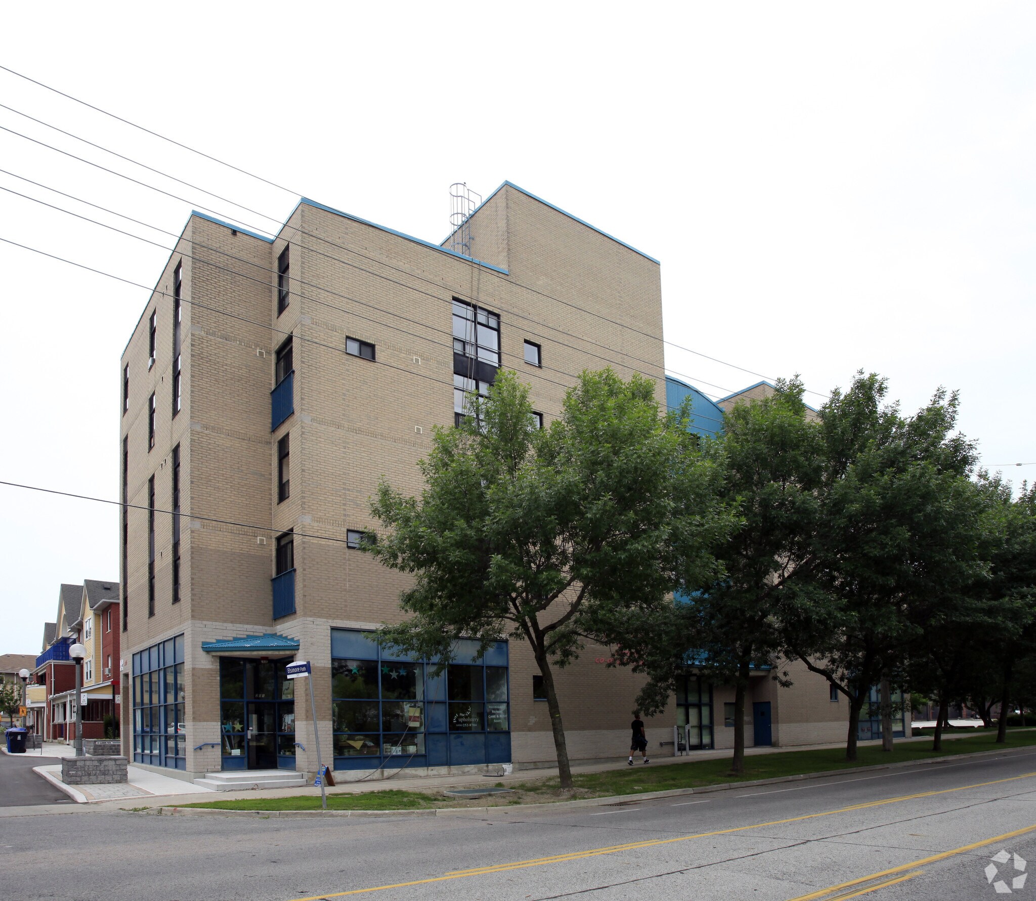 205 Birmingham St, Toronto, ON à louer Photo principale– Image 1 sur 3