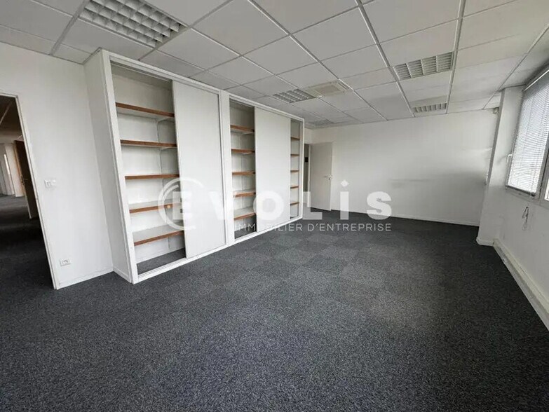 Bureau dans Amiens à louer - Photo intérieure – Image 2 sur 5