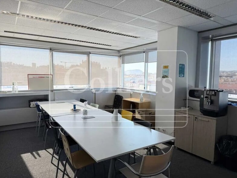 40 Boulevard De Dunkerque, Marseille à louer - Photo de l’immeuble – Image 1 sur 4