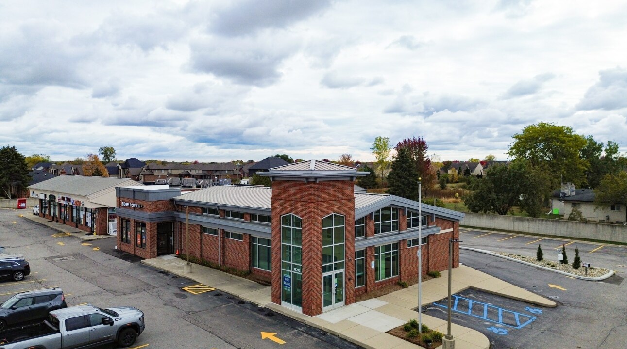 16700 26 Mile Rd, Macomb Township, MI à louer Photo de l’immeuble– Image 1 sur 7