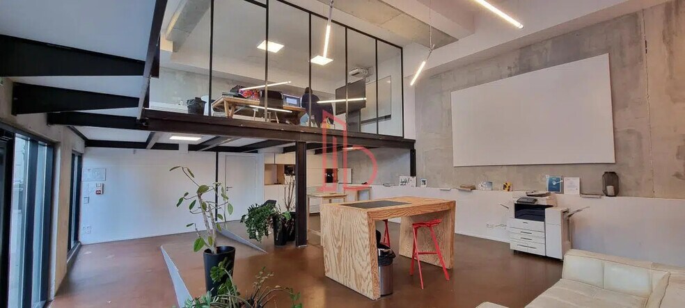 Bureau dans Bordeaux à vendre - Photo de l’immeuble – Image 2 sur 8