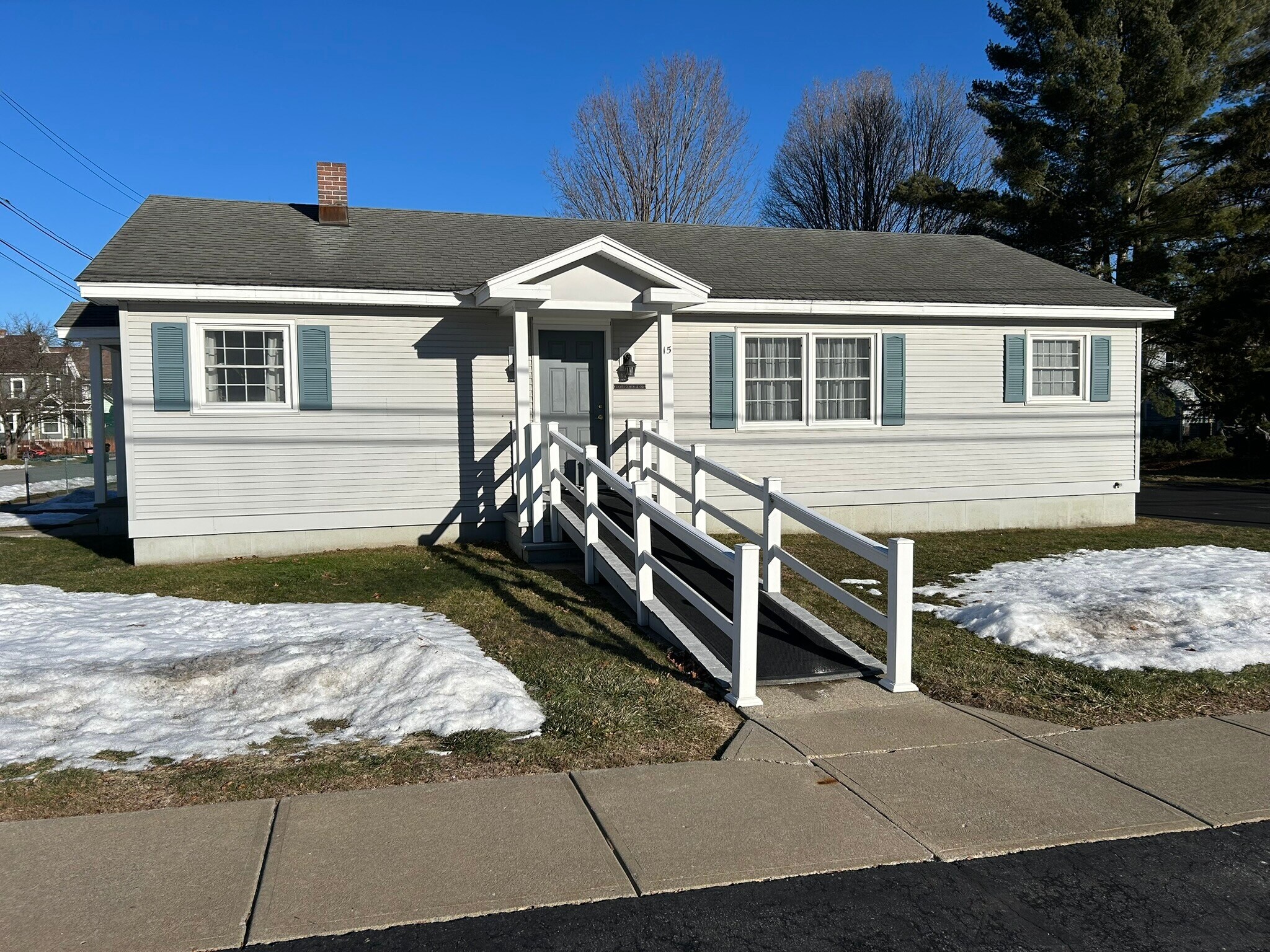 15 Irving Ave, Granville, NY à vendre Photo principale– Image 1 sur 22