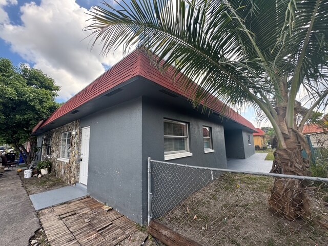 7810 SW 10th St, North Lauderdale, FL à vendre - Photo de l’immeuble – Image 2 sur 18