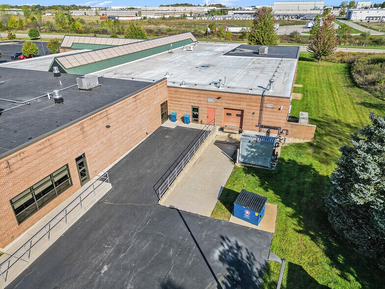 4500 60th St SE, Grand Rapids, MI à vendre - Photo de l’immeuble – Image 3 sur 7