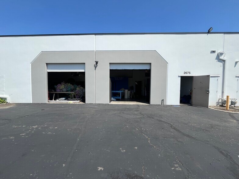 2675 Saturn St, Brea, CA à louer - Photo de l’immeuble – Image 3 sur 4