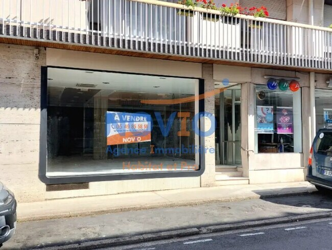Plus de détails pour Local commercial à louer