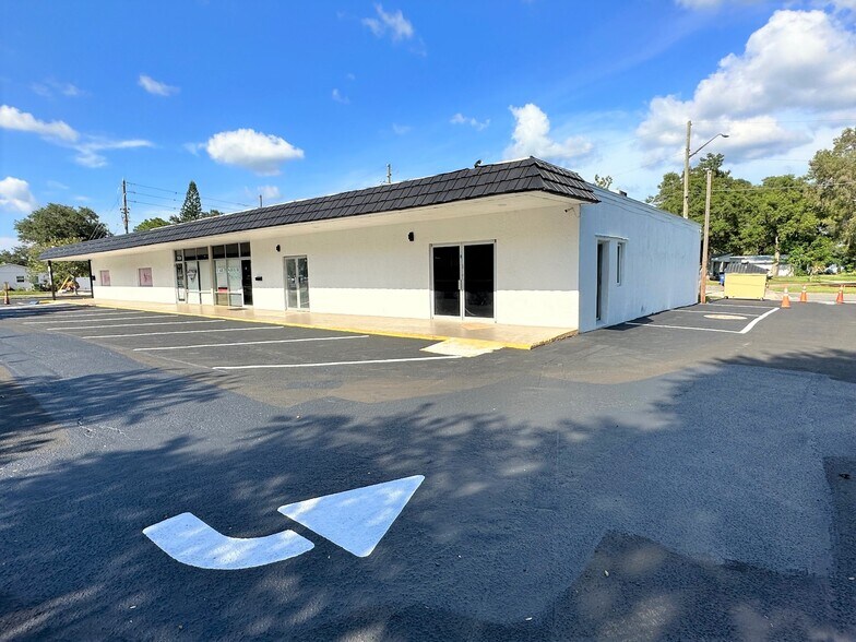 1506 54th Ave N, Saint Petersburg, FL à louer - Photo de l’immeuble – Image 3 sur 19