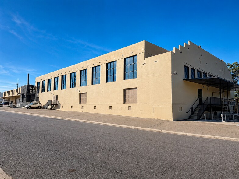 341 A St, Fillmore, CA à louer - Photo de l’immeuble – Image 2 sur 6