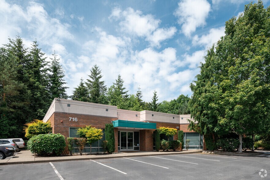 716 S 348th St, Federal Way, WA à louer - Photo principale – Image 1 sur 2